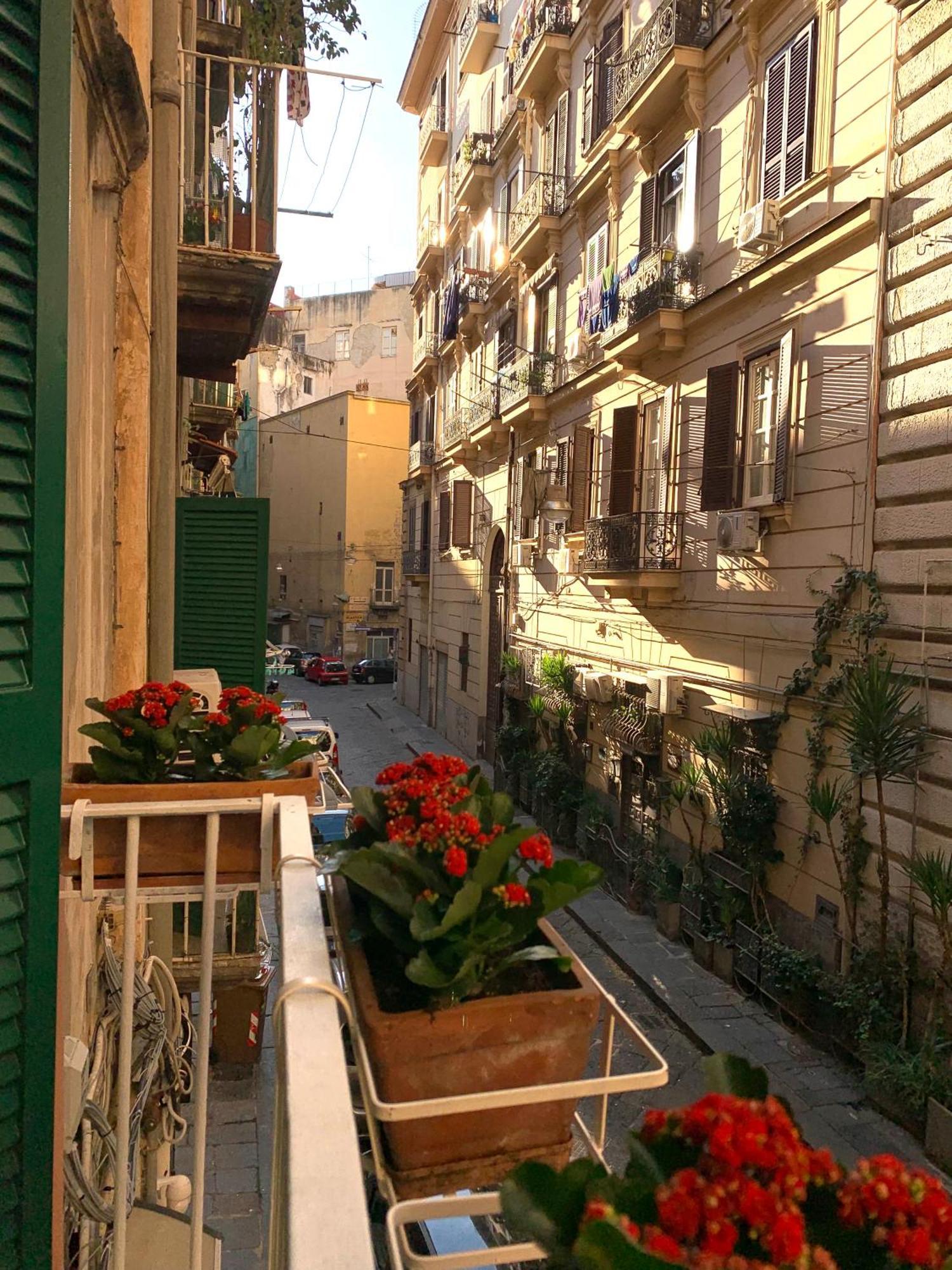 Casa Giulia, Nuovo Appartamento In Centro! Naples Exterior photo
